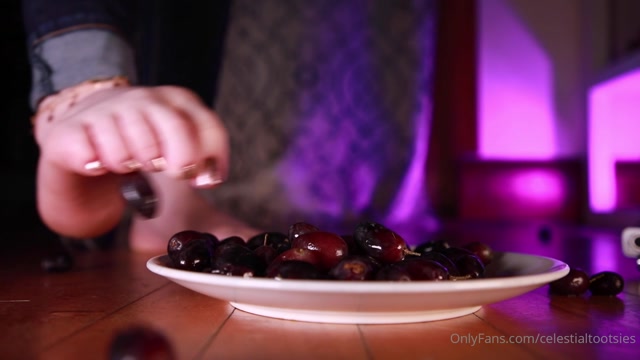 Watch Online Porn – Grape Crushing – Would You Drink The Juice I Made With My Feet – CELESTIAL TOOTSIES (MP4, FullHD, 1920×1080)
