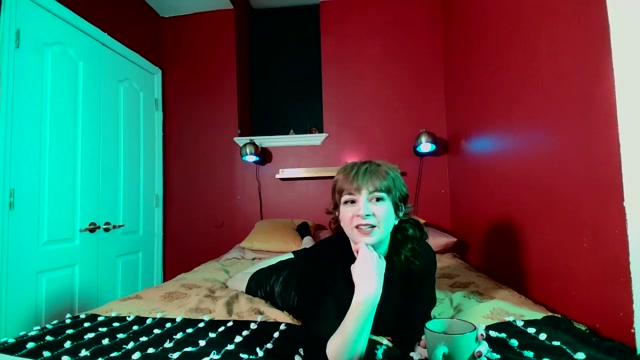 Madam Director - Last Livestream from the Red Room Bedroom 00008