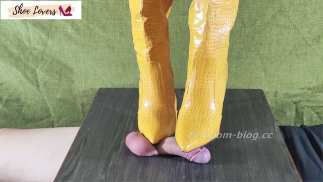 Lady S Yellow boots bootjob shoejob ruined orgasm double cumshot 00002