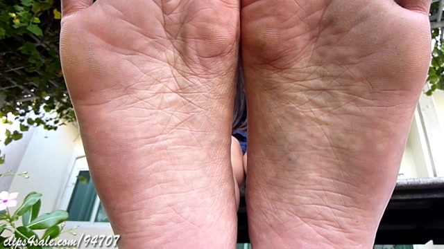 Watch Online Porn – thai girl feet jenie lady boy with amazing soles on the table (WMV, HD, 1280×720)