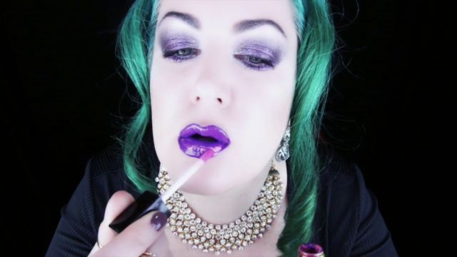 Watch Online Porn – Goddess Zenova – Purple Lipstick (MP4, HD, 1280×720)