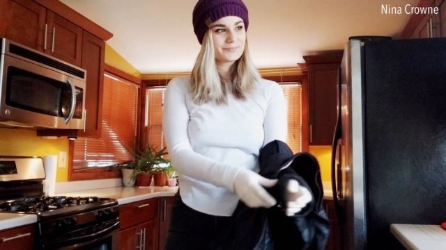 Nina Crowne – Surgical Gloves A Winter Fashion Trend (MP4, FullHD, 1920×1080)
