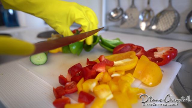 Diane Chrystall - Feeding you in yellow rubber gloves 00002