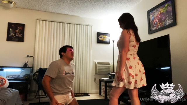 Beastcage Ballbusting - A girl hits a guy in the groin and says that she loves him very much 00001