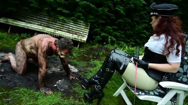 Mistress Lady Renee – Mud pit pig training 00009