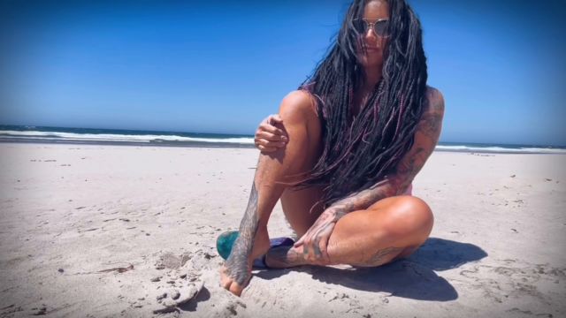 Watch Online Porn – MistressRavenFD – EDGE TO MY BEACH FEET (MP4, FullHD, 1920×1080)