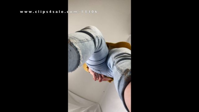 Tramplegirls Shoejobs and Cockcrush Asics Japan Shoejob An Experience With Sneakers Slavecam 4K 00003