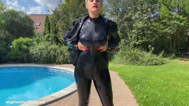 Angel Wicky - Jerk off instructions in latex 00007