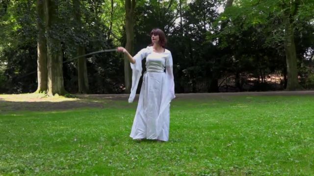 FemdomFoto - Lady Priscilla - Victorian Cracking (German) 00001