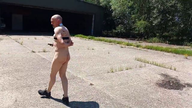 Mistress Luciana - Bizarre walk 00006