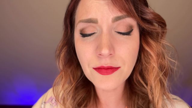 SneezeGoddess - 4K Sneeze Close Ups 00004