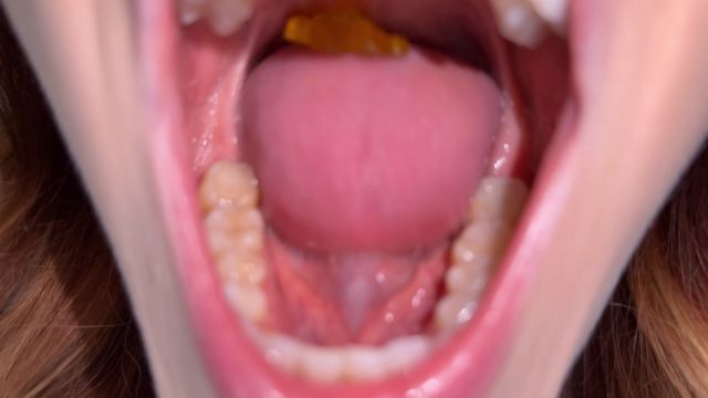 SneezeGoddess - Uvula Flex and Swallow in 4K 00015