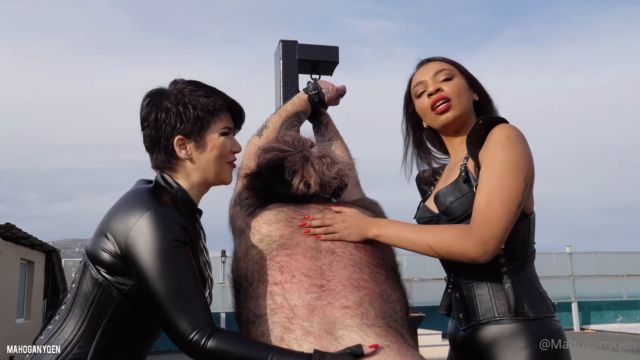 MahoganyQen - Double Hard Whipping in Leather 00011