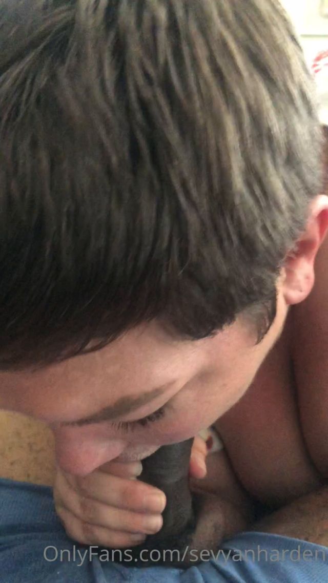 sevyanharden - 2020-07-29 She really just suck my Dick for 10 mins 00013