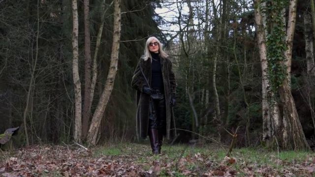 FemdomFoto - Whiper - Long Whips (German) 00008