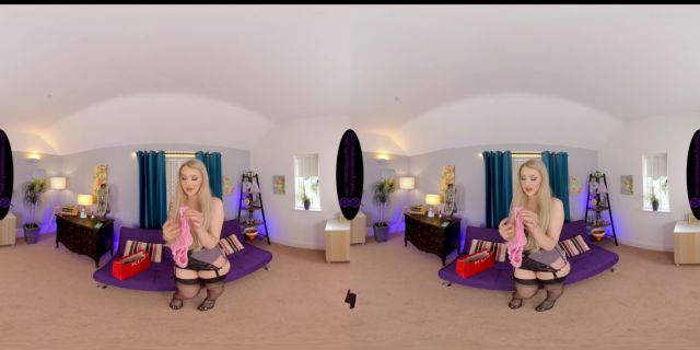 The English Mansion - Princess Aurora - Dress Up For Me - VR 00003