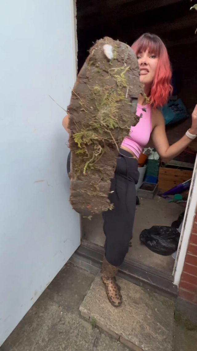 Yourhikerbabe - Welly Domination Compilation 00002