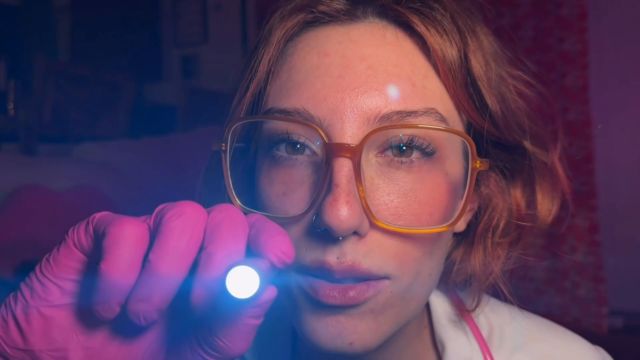 Elle Marz - Shrink Lab ASMR 00006