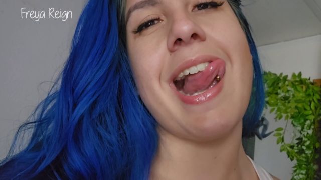 Freya Reign - Unaware Giantess Sits On Tinies Then Eats You Alive 00014