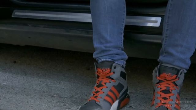 Minnie Manga Smoking In The Car And Spitting 00006