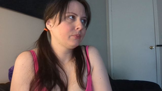 Morgana Laveau - A movie night handjob 00012