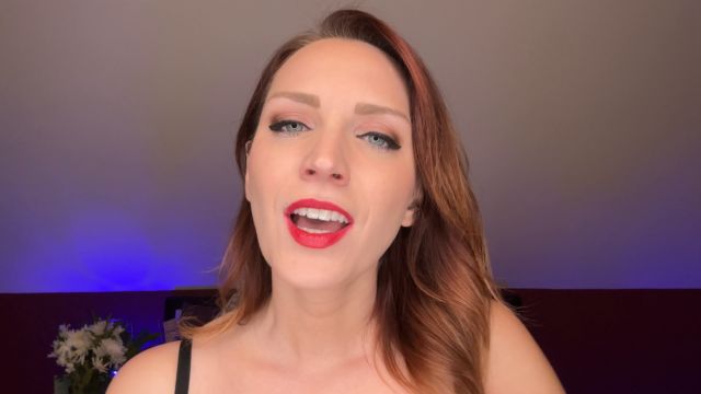 SneezeGoddess - Sexy Teacher Shows Epiglottis and Uvula in 4K 00004