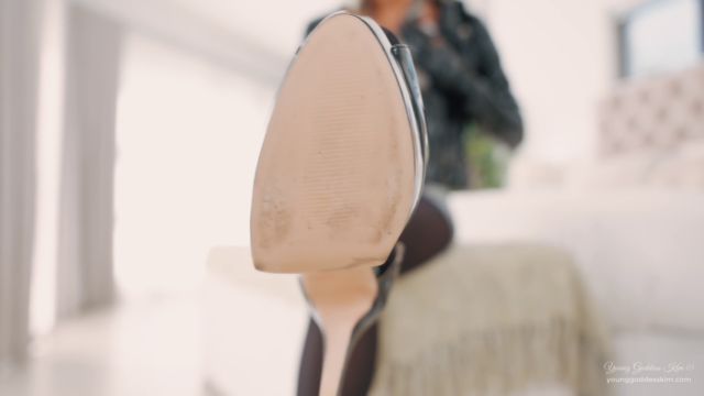 Young Goddess Kim - Under My Cummand (4K) 00004