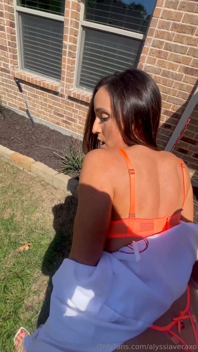 alyssiaveravip - 2024-04-07 The Lawn Guy Creampied  amp Bred Me Today has been such a 2 00003