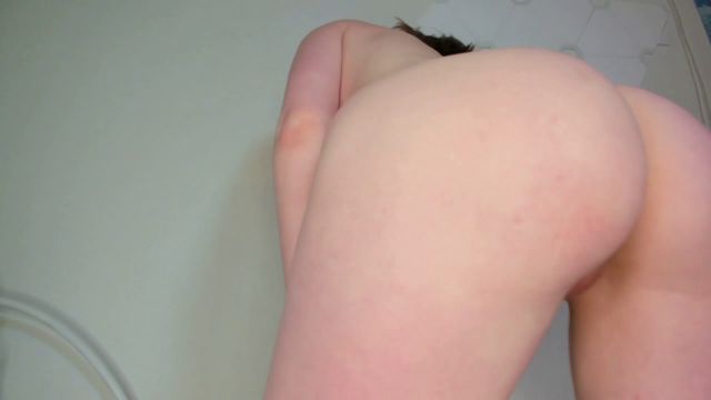 madisynwood - Twerking and Ass Spreading 00009