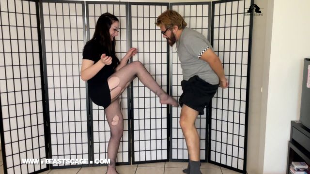BeastsCage - Annika - Annika s Stocking Kicks 00005