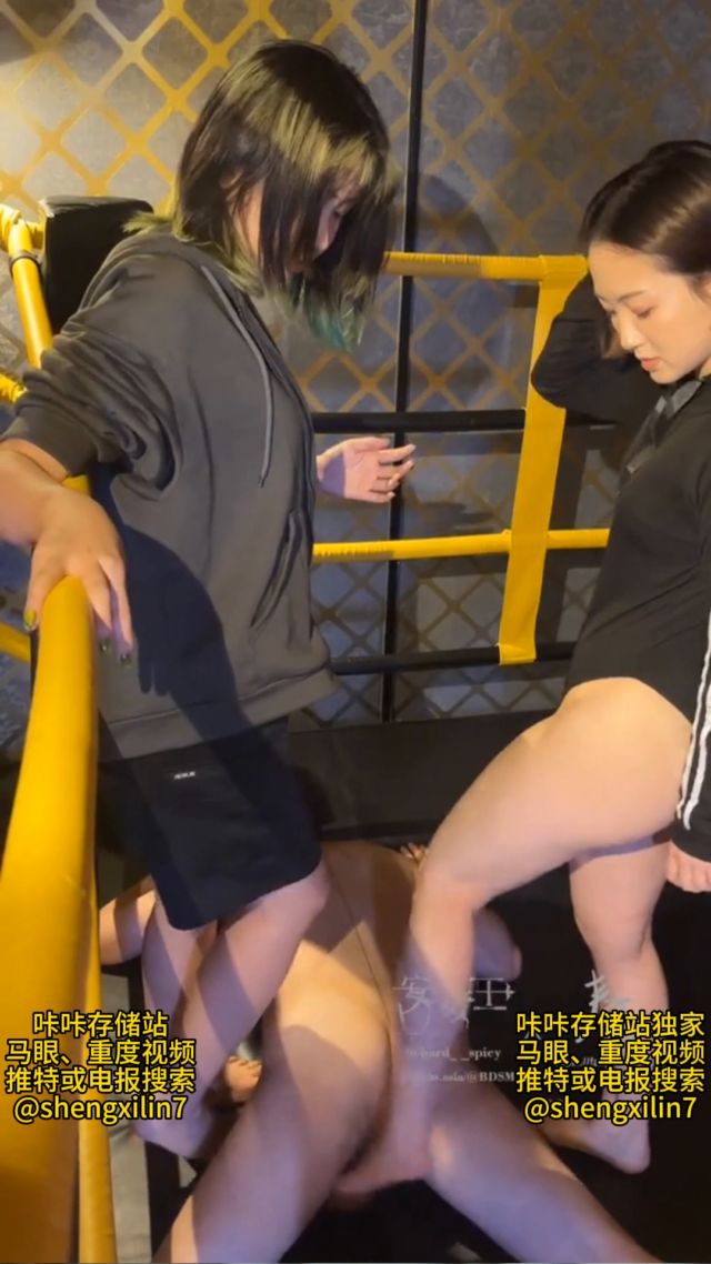 Erosmayan7 - Queen Ann And Spring Rolls Balls-Stomping 00009