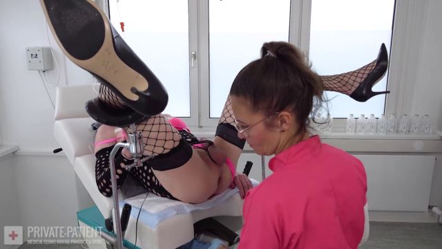 Private-Patient - Preparing For Gas 04 00010