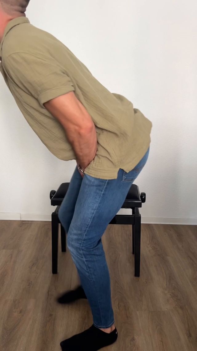 Athleteballbusting - Squeeze That Ballsack 00009