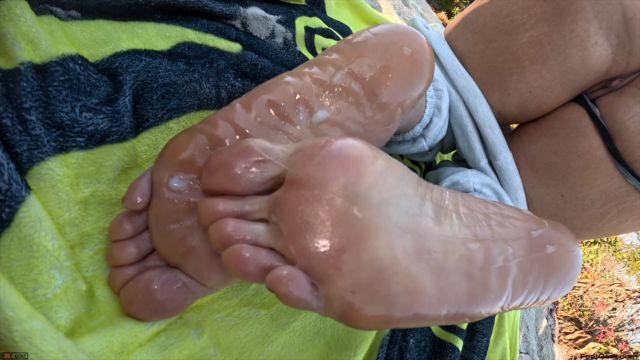 Feet Goat - Summer Sexy Feet Footjob Handjob At The Beach With Big Load Cum On Soles 00013