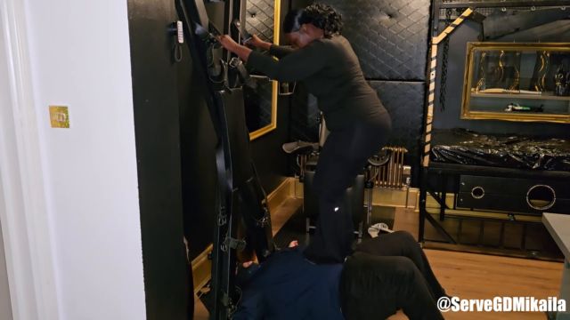 Goddess Mikaila - Step Into Submission 00000