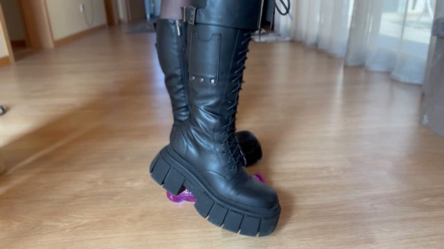 Goddess Roxy - Your Pain Is My Pleasure - CBT 00007