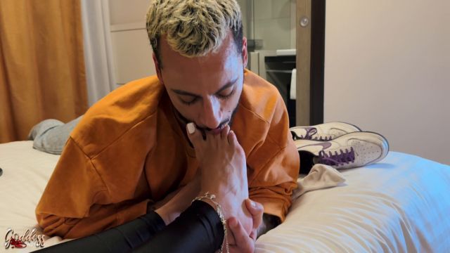 Kiffa Feet Goddess Kiffa Lazy Fan Stinky Feet Worship Foot Fetish Foot Worship Stinky Feet Smelly Feet Feet Sniffing Smelly Socks $15.99 (Premium User Request) 00008