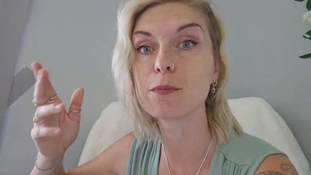 Lexi Snow - Boss Shrinks Her New Personal Assistant 00012