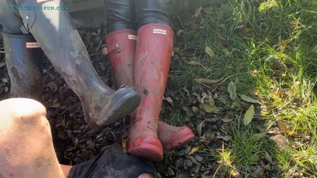 Miss Suzanna Maxwell - Merciless Muddy Boots Licking Feat Miss Anna Elite 00014
