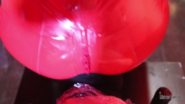 Mistress Iside - DELUXE ASS SMOTHERING 00006