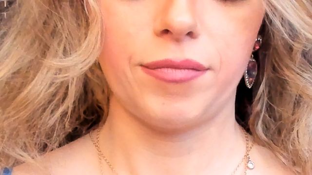 Petite Mercy - Pink Lip Sniffing 00003