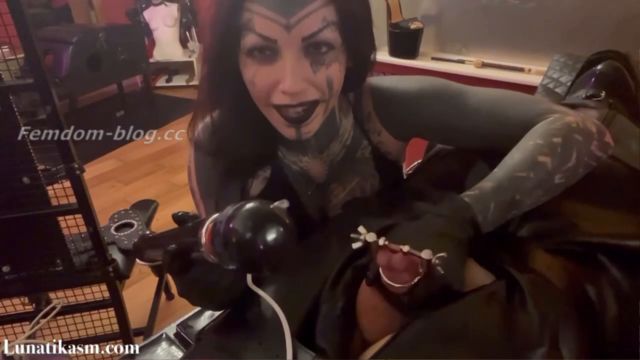 Urethral Stretching - Mistress Lunatika 00008