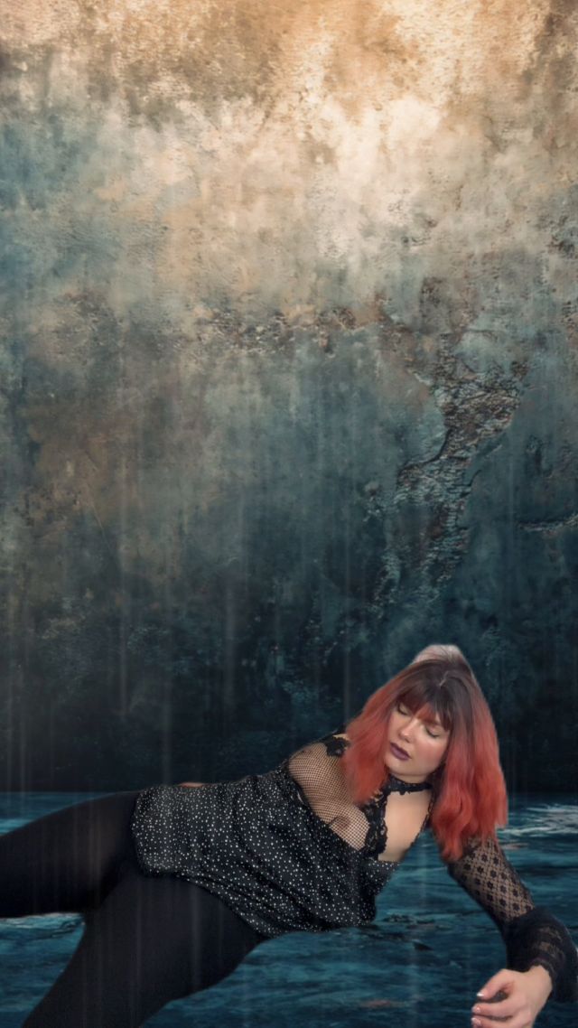 Yourhikerbabe - Melting Witch 00015