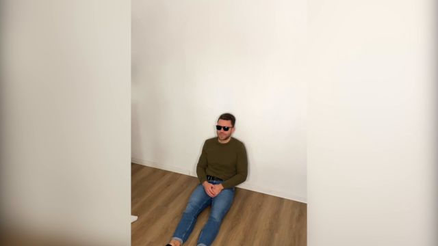 Athleteballbusting - Knee Nut Cracking Slomo Subtitles 00002