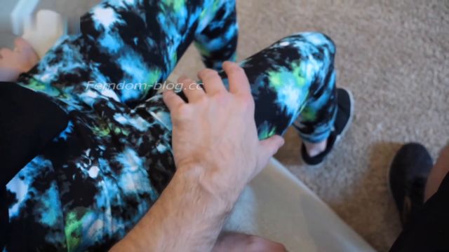 Ditria Rose Trained To Give a FootJob – Gg Fetish Media 00003