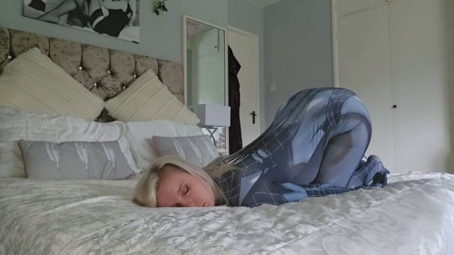 Lexi Snow - Exhausted Spider Woman 00005