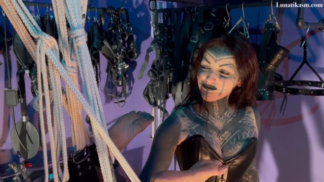 Mistress Lunatika - Fucked And Fisted In Suspension 00002