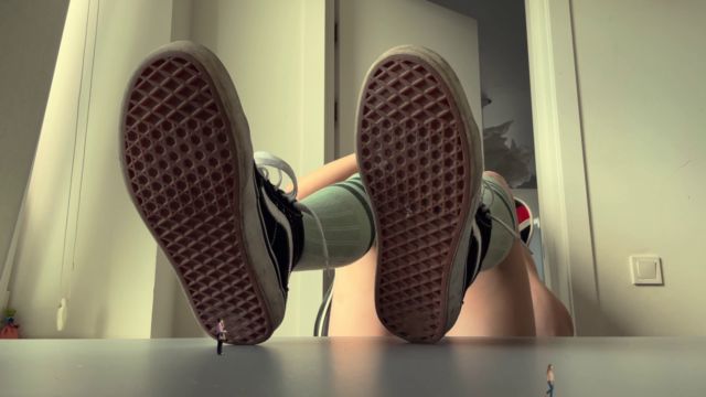 Rise of the Giantess - Goddess Christi - Careless Giantess Crush Leaves No Survivors 00000