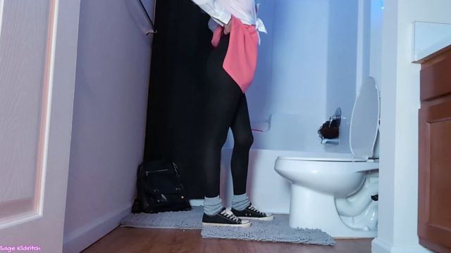 Sage Eldritch - Bulma in Pantyhose Peeing [Voyeur 00012