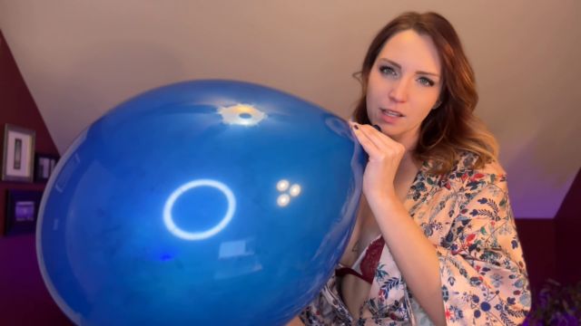 SneezeGoddess - Blowing Red and Blue TT17 to Pop 00013